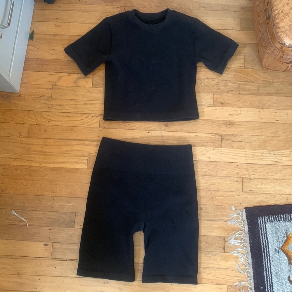 Everlane Seamless Set